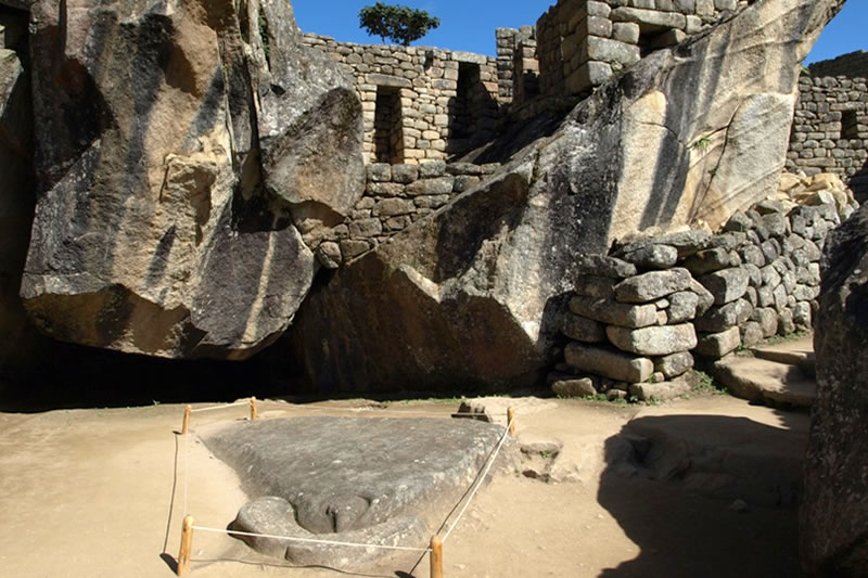 templo del condor Machu Picchu