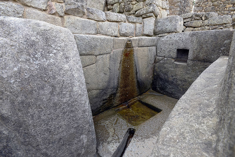 fuente secundaria Machu Picchu