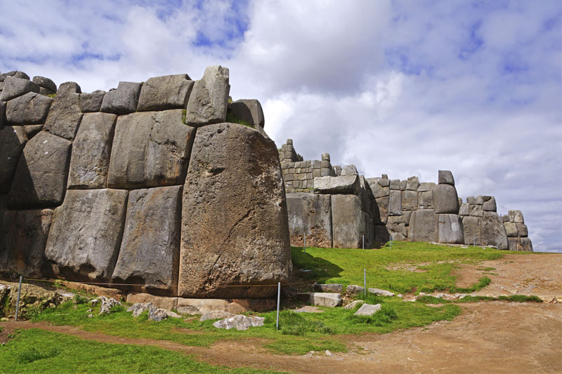 Sacsayhuaman cyclopean stones