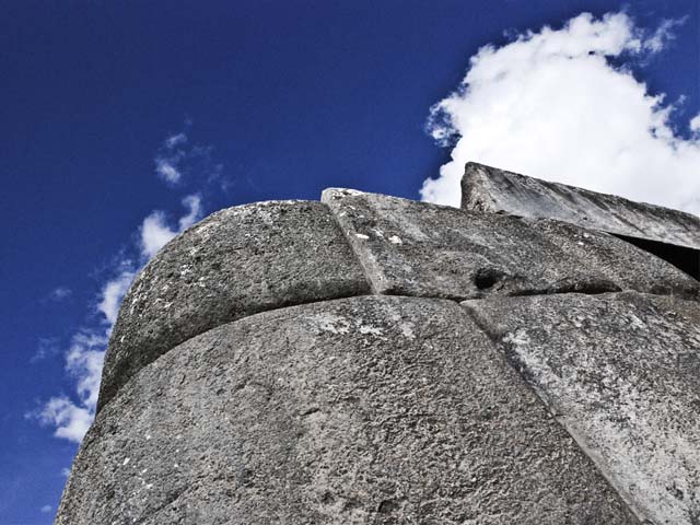 As pedras de Sacsayhuaman montadas perfeitamente