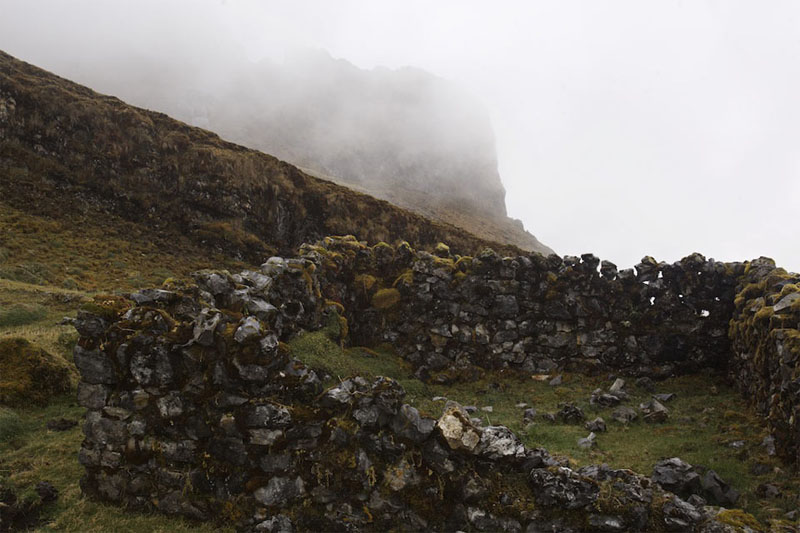 Hallan nueva necrópolis inca