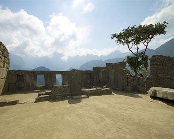 La Plaza Sagrada de Machu Picchu