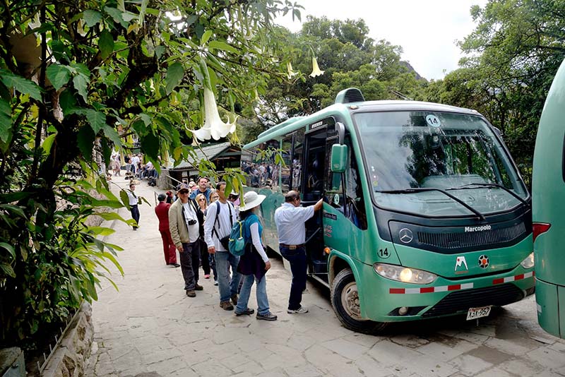 Buses en Machu Picchu