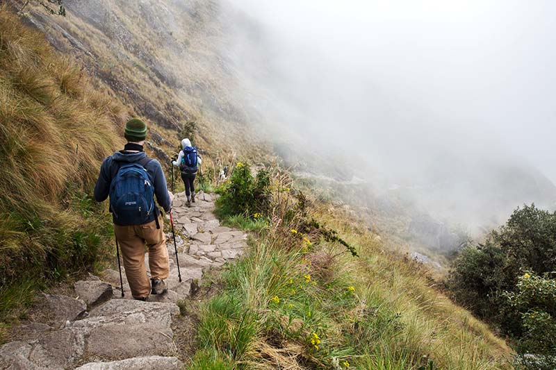 Turistas por el camino inca
