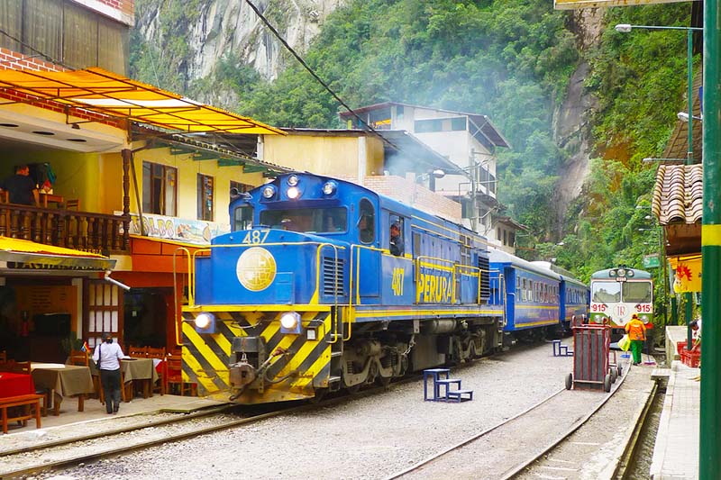 Serviço de trem em Aguas Calientes