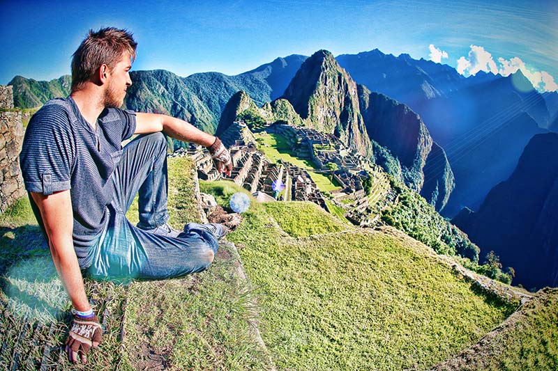 Turista Machu Picchu Turista observando Machu Picchu