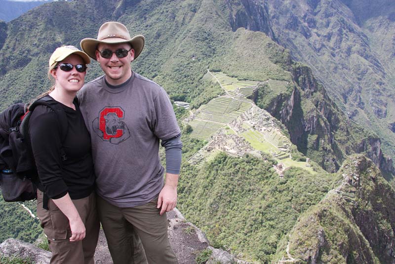 Turistas en la cima del Huayna Picchu