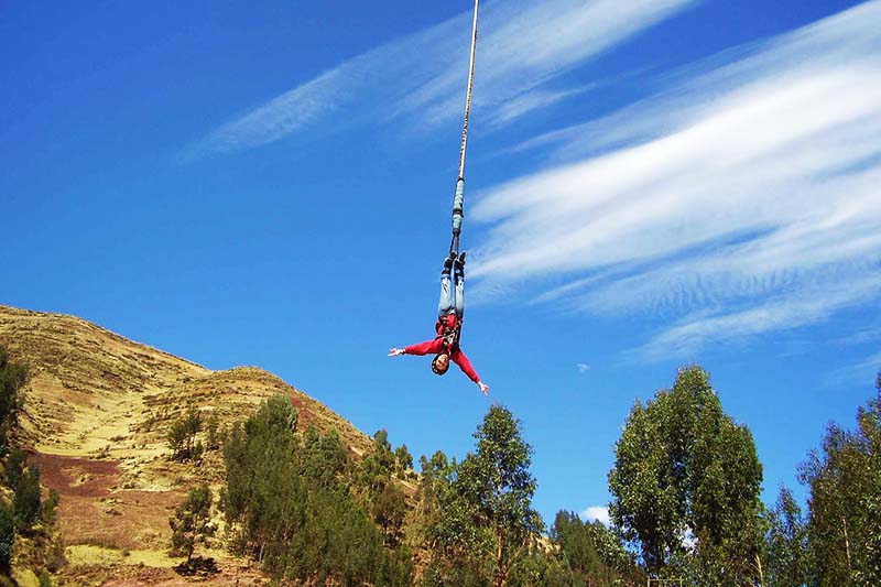 Salto bungee en el Valle Sagrado