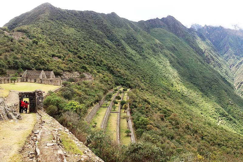 Ingreso a la plaza central de Choquequirao