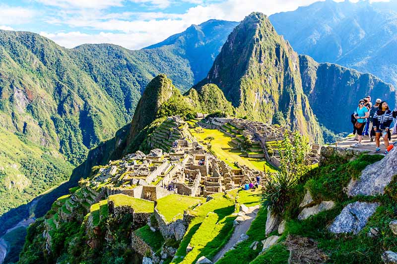 Hermosa vista de la ciudad inca de Machu Picchu