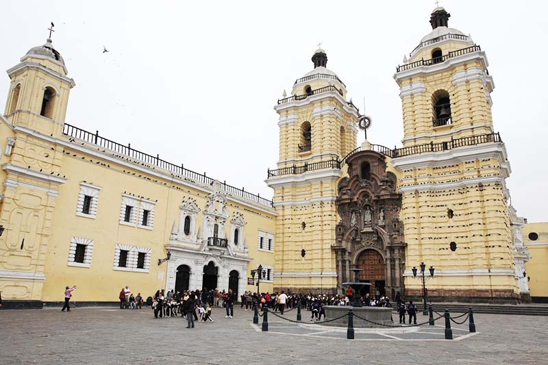 Vista del Monasterio de San Francisco en Lima