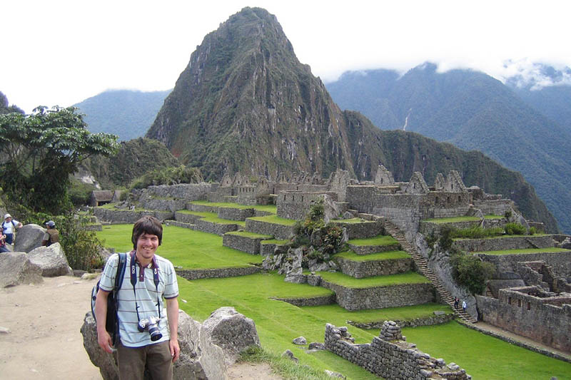 Interior de Machu Picchu Turista al interior de Machu Picchu