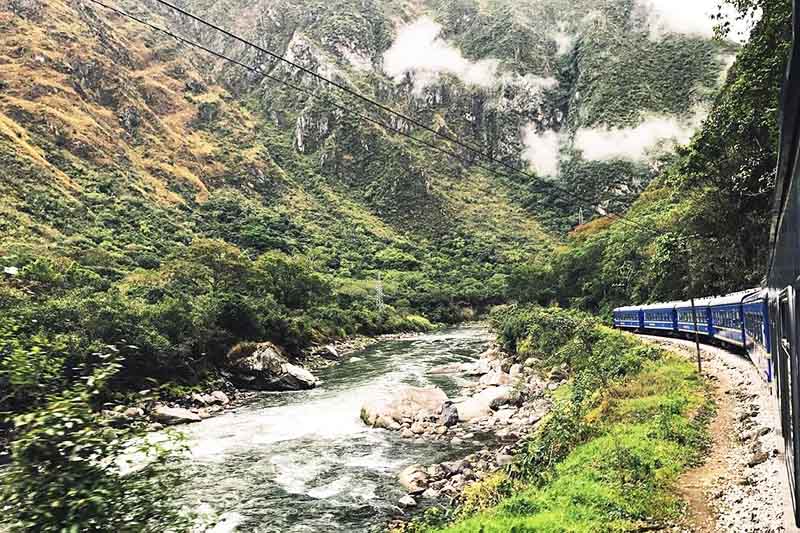 Tren con destino a Machu Picchu