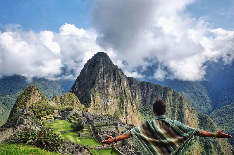 Trains and buses and tickets Machu Picchu