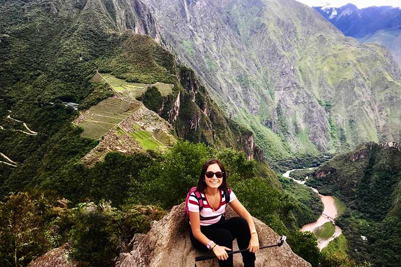 Cima del Huayna Picchu al terminar el recorrido de subida por esta increíble montaña