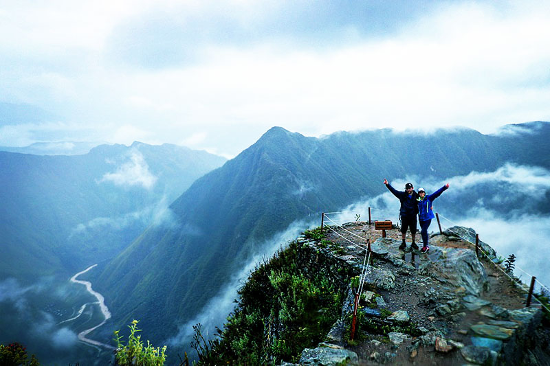 Cima de la montaña Machu Picchu