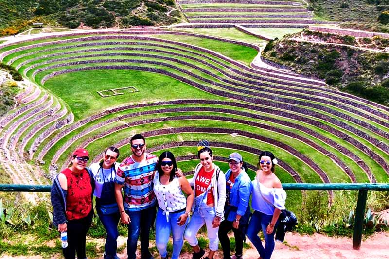 Turístas en Moray