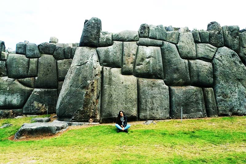 Muros de piedra gigantescos encontrados en Sacsayhuaman