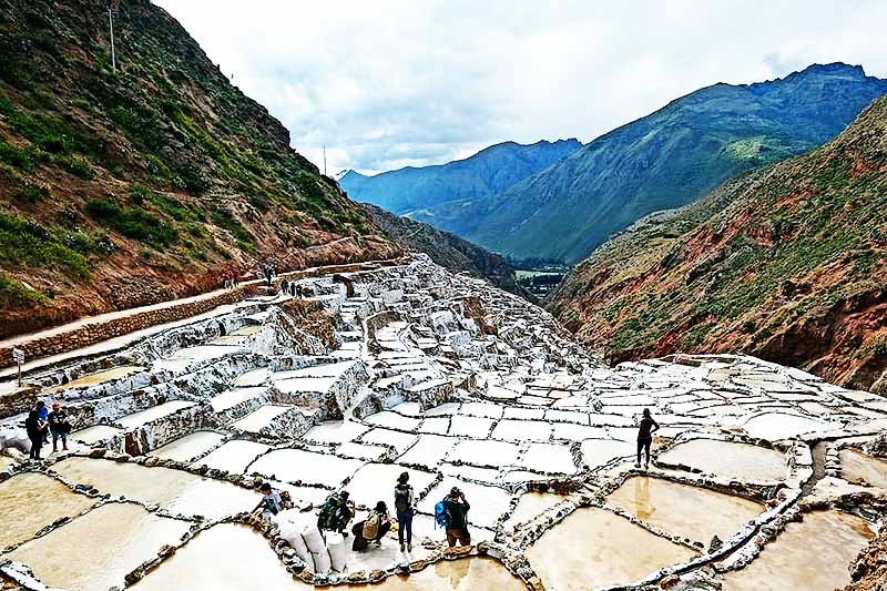 Pozos de sal de las Salineras de Maras