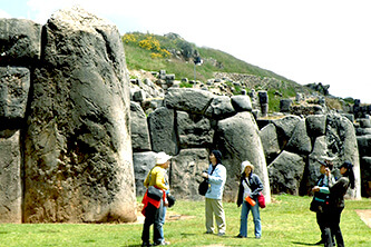 Turistas en Cusco fotos