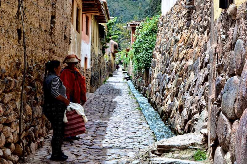 Ruas da cidade de Ollantaytambo