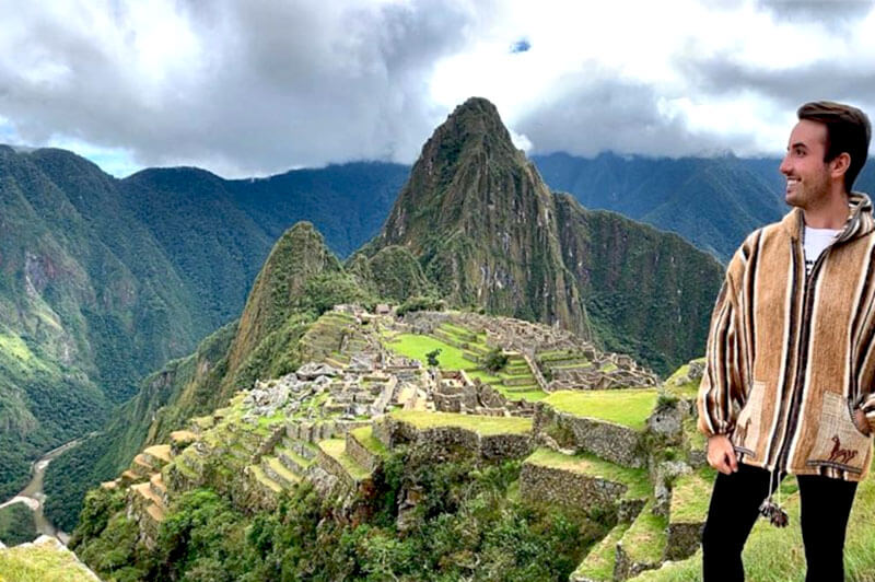 Turista a Machu Picchu