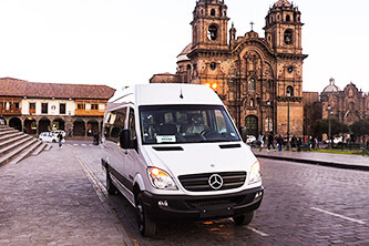 Transfer zum Hotel in Cusco Poroy