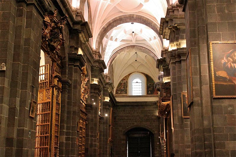 Interior da Catedral de Cusco