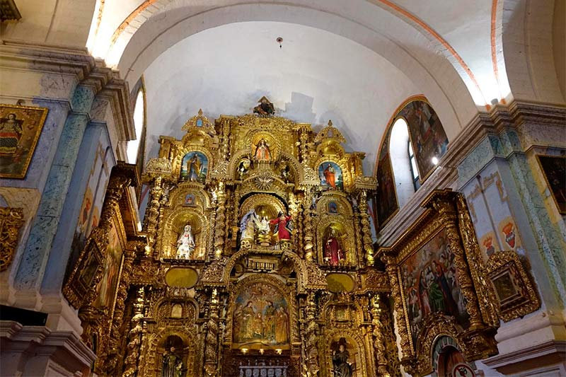 Interior da Catedral de Cusco