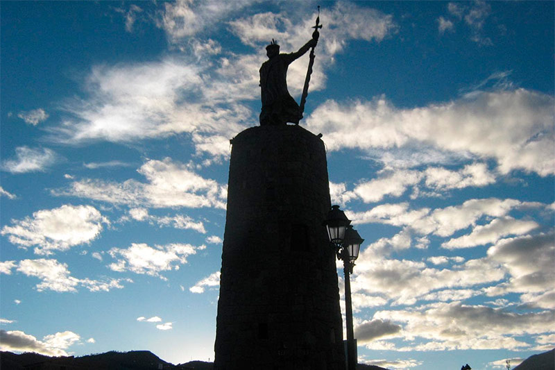 Monumento inca Pachacutec