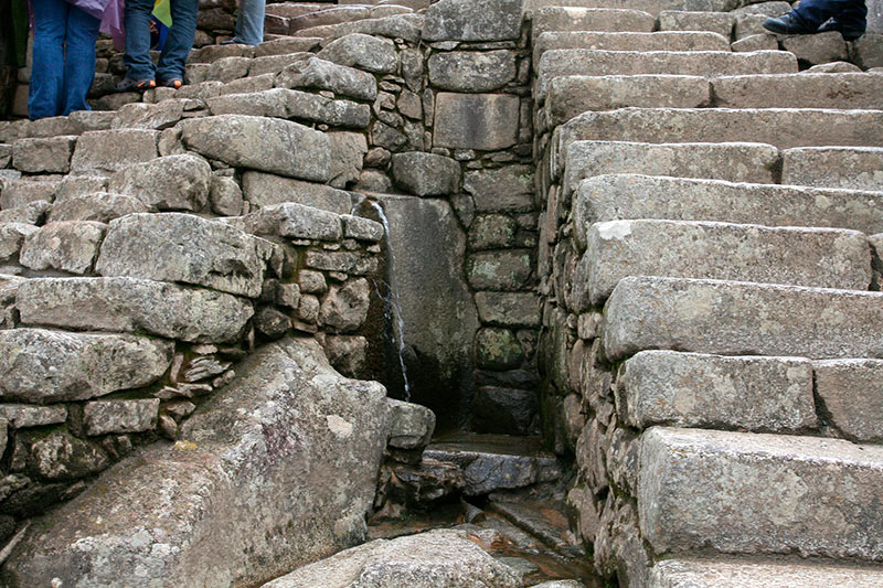 Canais de Água - Machupicchu