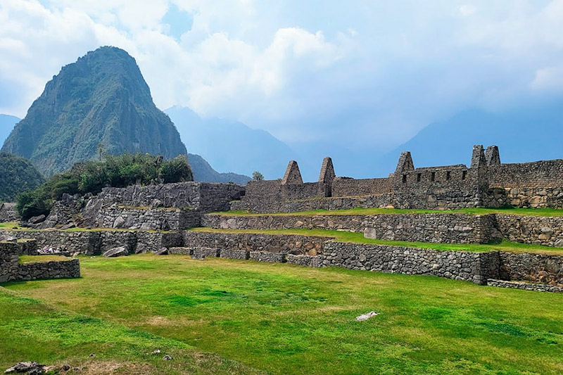 Tres Portadas - Machu Picchu