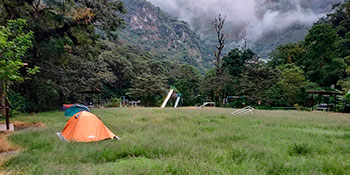 El camping económico de Machu Picchu pueblo