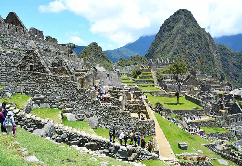 Machu Picchu con menores