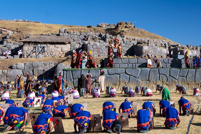 Realizando el Show del Inti Raymi en Sacsayhuaman