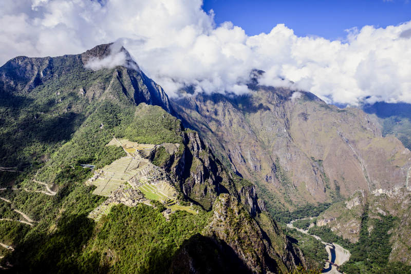 Vista de las ruinas de Machu Picchu desde Huayna Picchu