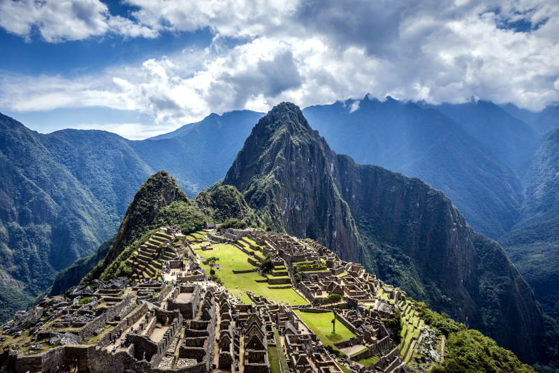 Foto postal de la ciudadela Inca de Machu Picchu