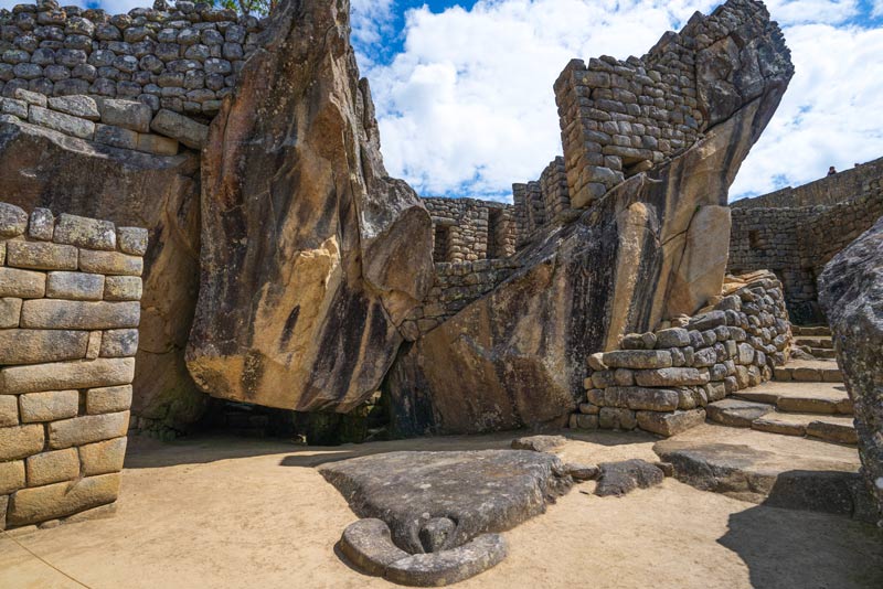 Templo del Cóndor en Machu Picchu