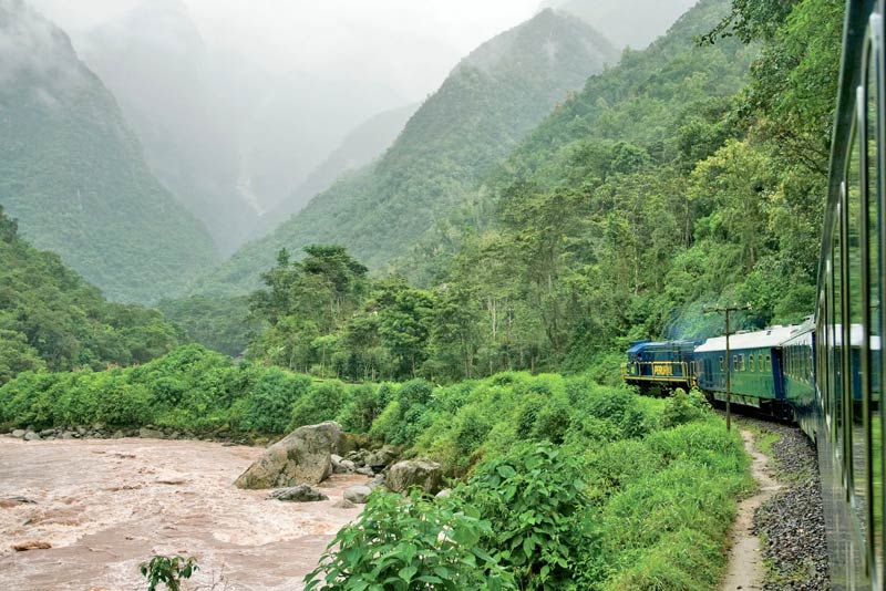 Viajando en tren por la selva Cusqueña