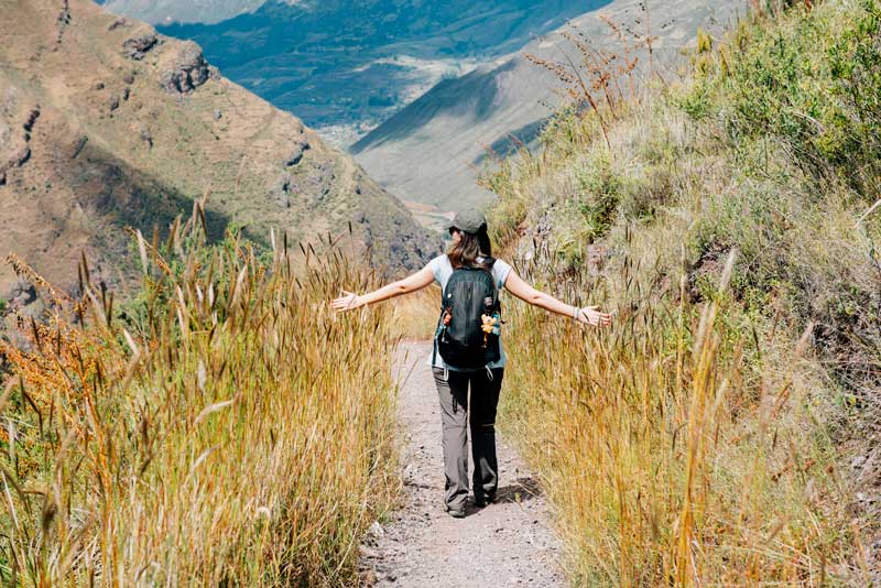 Realizando la caminata por el Valle Sagrado