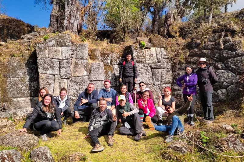 Turistas visitando Choquechurco