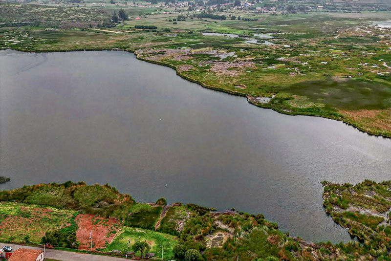 Vista aérea de la laguna de Huacarpay