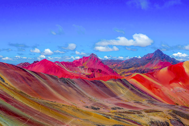 Vista al Valle rojo desde la Montaña de colores