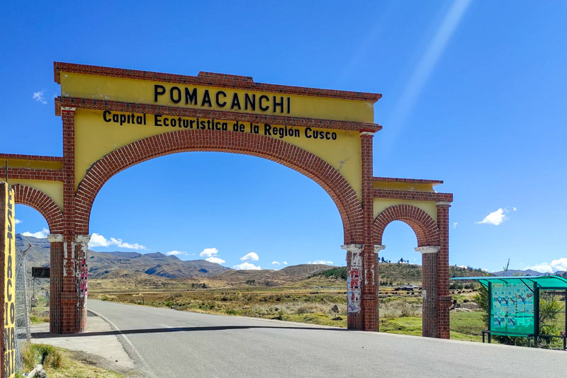 Entrada al pueblo de Pomacanchi