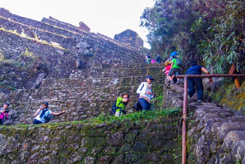 Segurança na estrada para a montanha Huayna Picchu