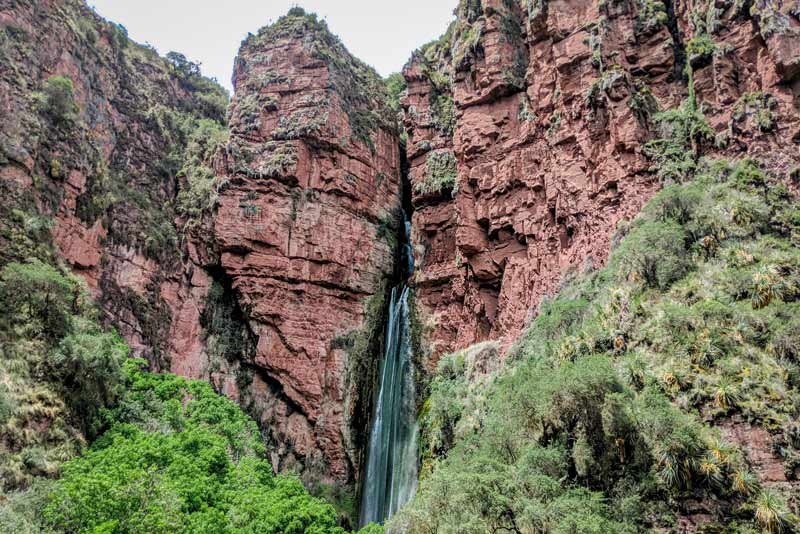 Perolniyoc Waterfall