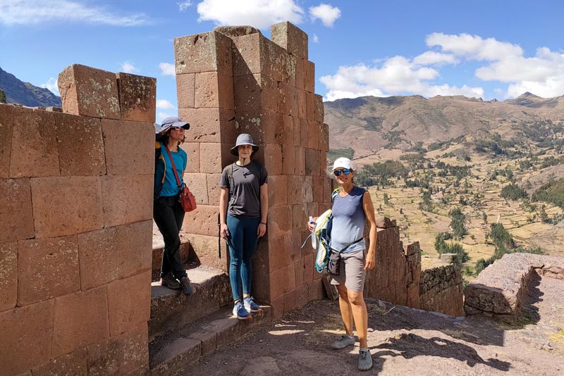 Visitando o sítio arqueológico de Pisac