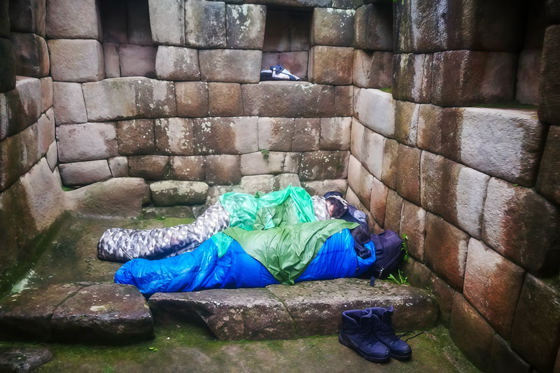 Argentine tourists caught sleeping in Machu Picchu