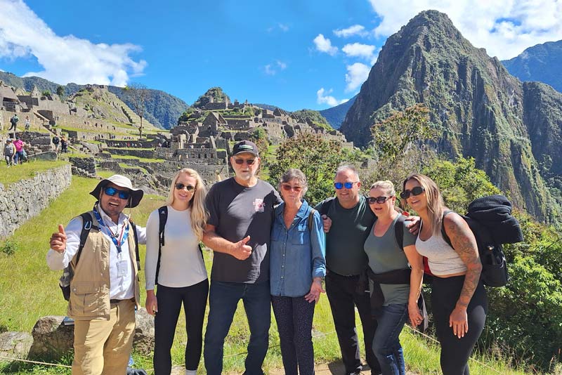 Turistas visitando Machu Picchu - Parte baja
