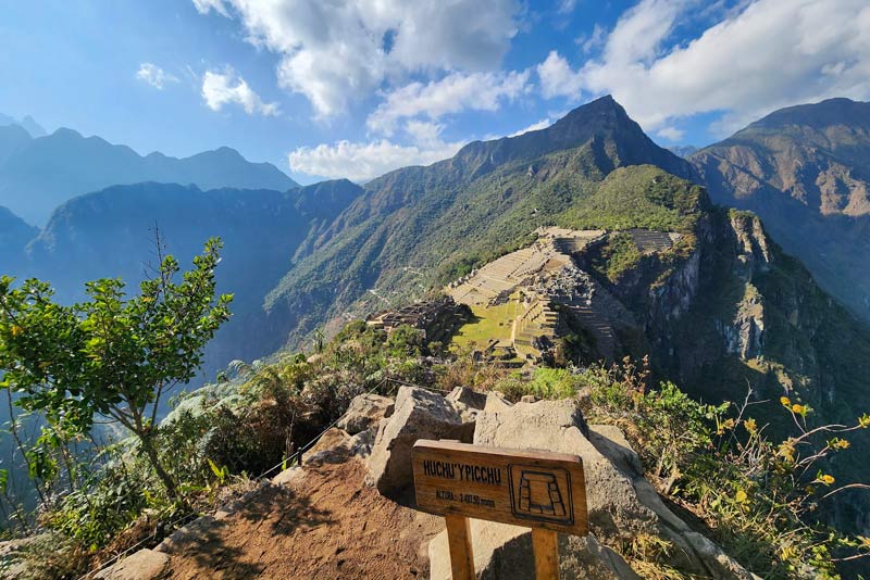 Topo da montanha Huchuy Picchu